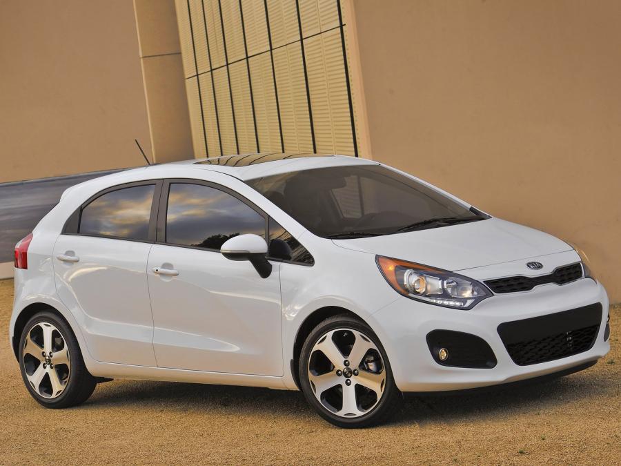  Kia Rio 5-Door 2011 года  (US) (фото 19 из 76)